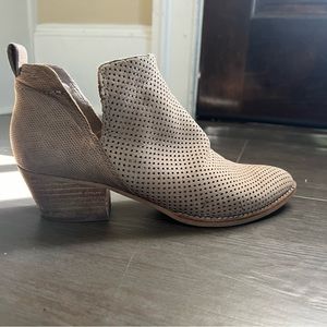 Dolce Vita Taupe Kaidie Genuine Leather Booties